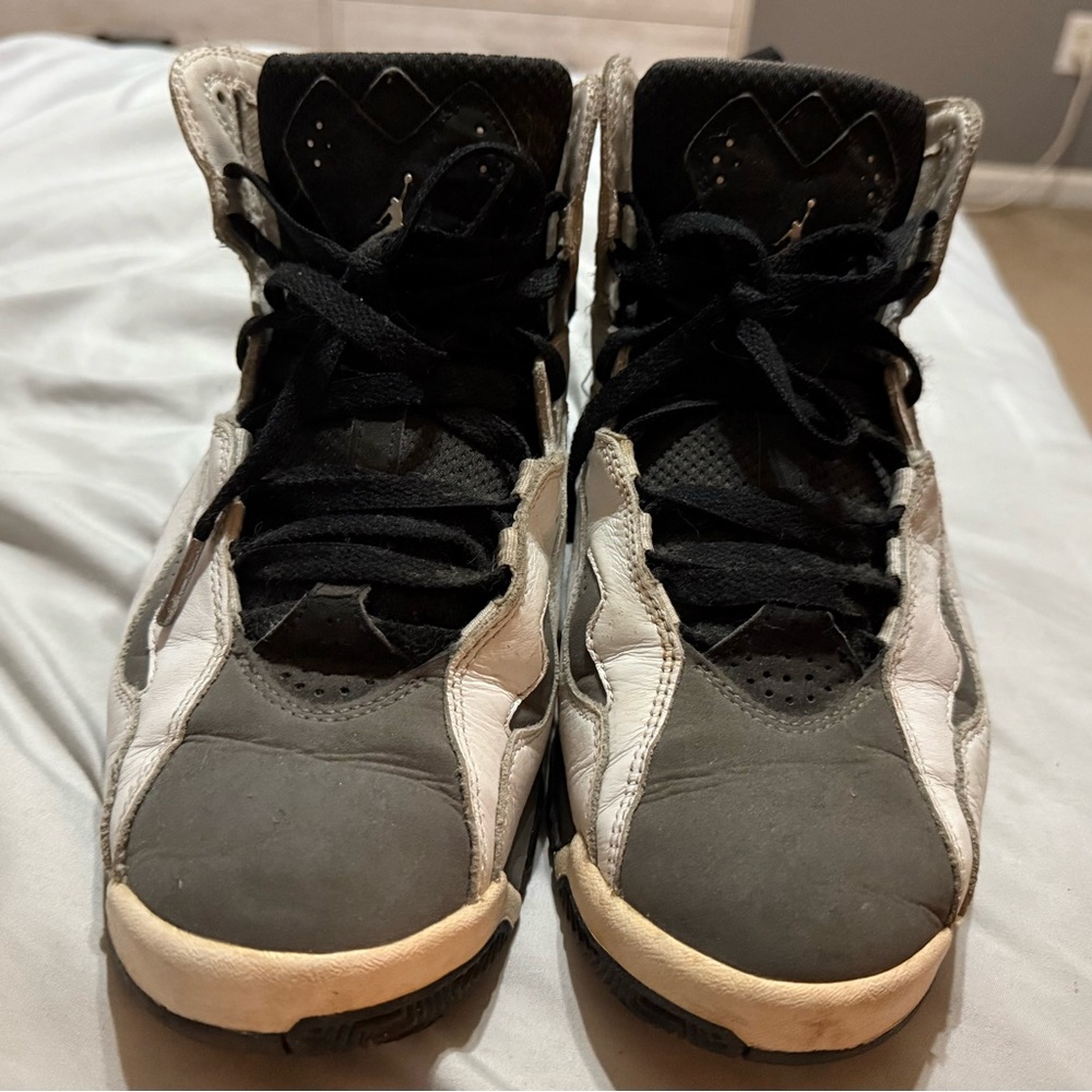 Jordan true flight-Black and Gray Sneakers-used